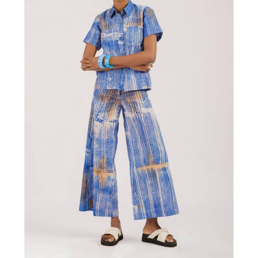 NEW BUSAYO boye button up top in blue multi